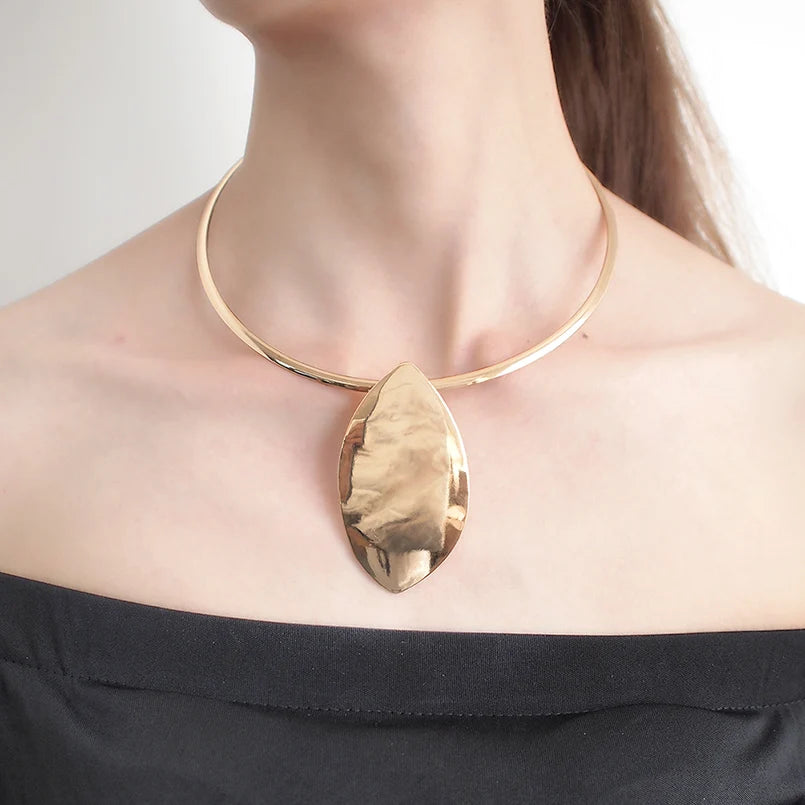 Collar Torques Necklace