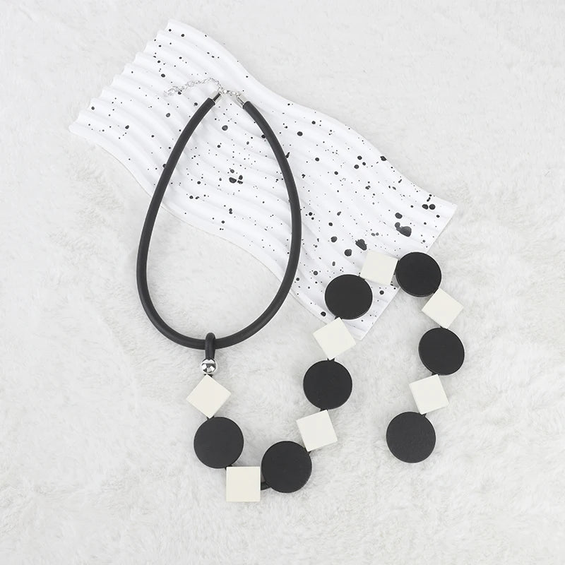 Long Round Rhombus Pendant1