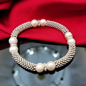 beaded pearl bracelet